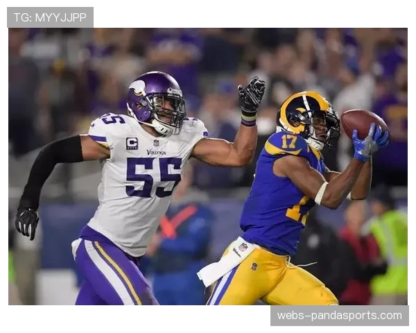 海盗踢球手命中绝杀任意球，球队客场逆转取胜